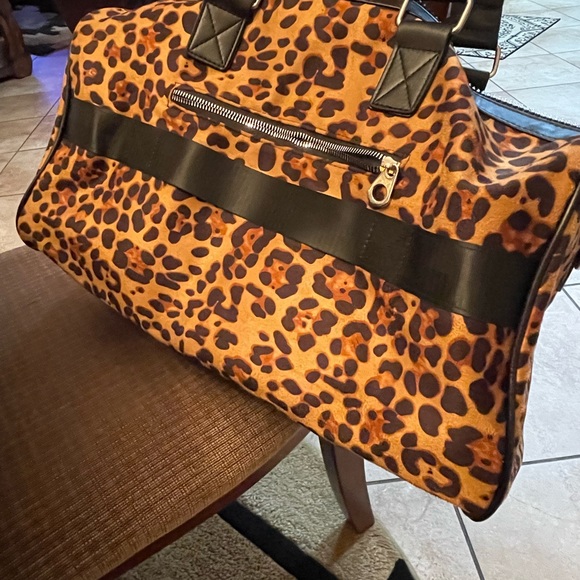 Animal Print Duffle Bag NWOT Unbranded - Picture 16 of 16